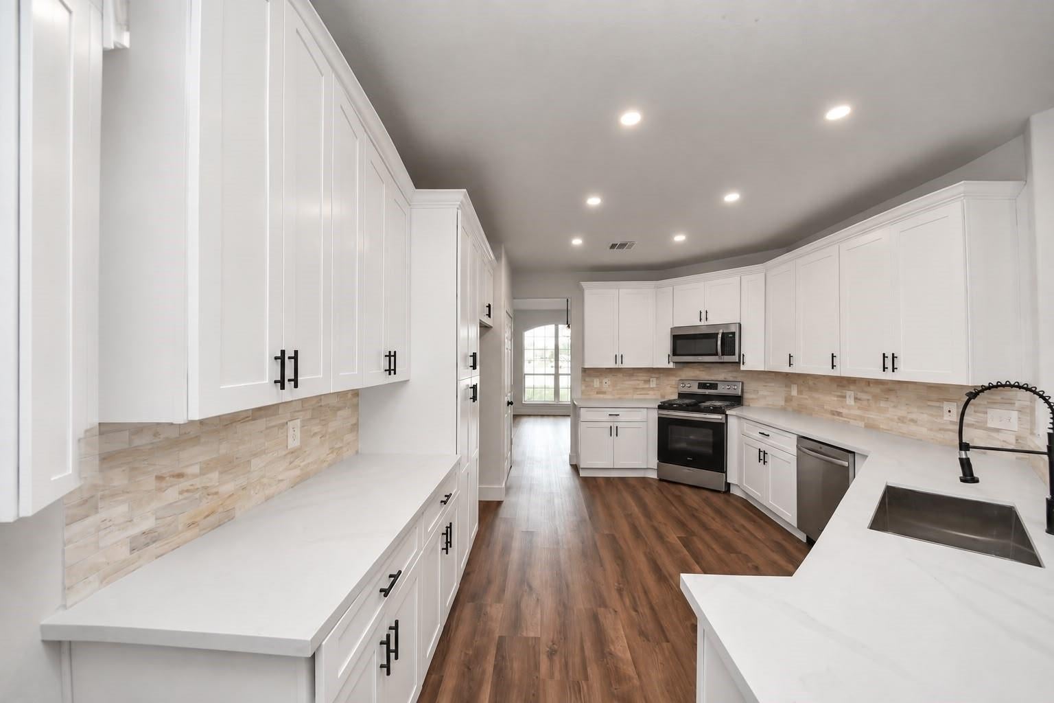 3415 La Fleur Lane