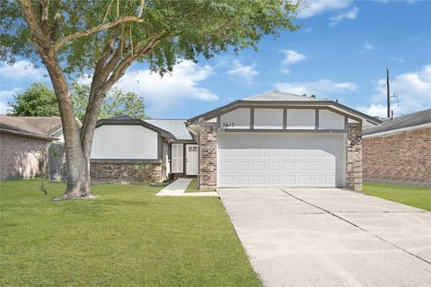 Photo of 7627 Tierra Verde Drive, Houston, TX 77083 (MLS # 66219516) Photo of 7627 Tierra Verde Drive, Houston, TX 77083 (MLS # 66219516)