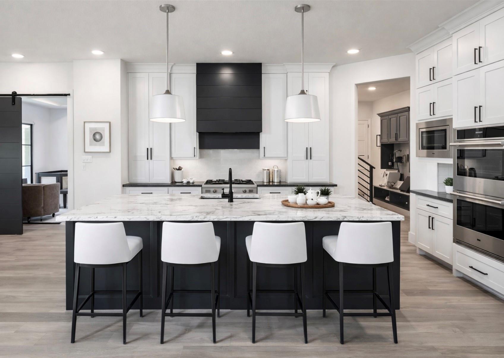 22420 Meadowhurst Circle W