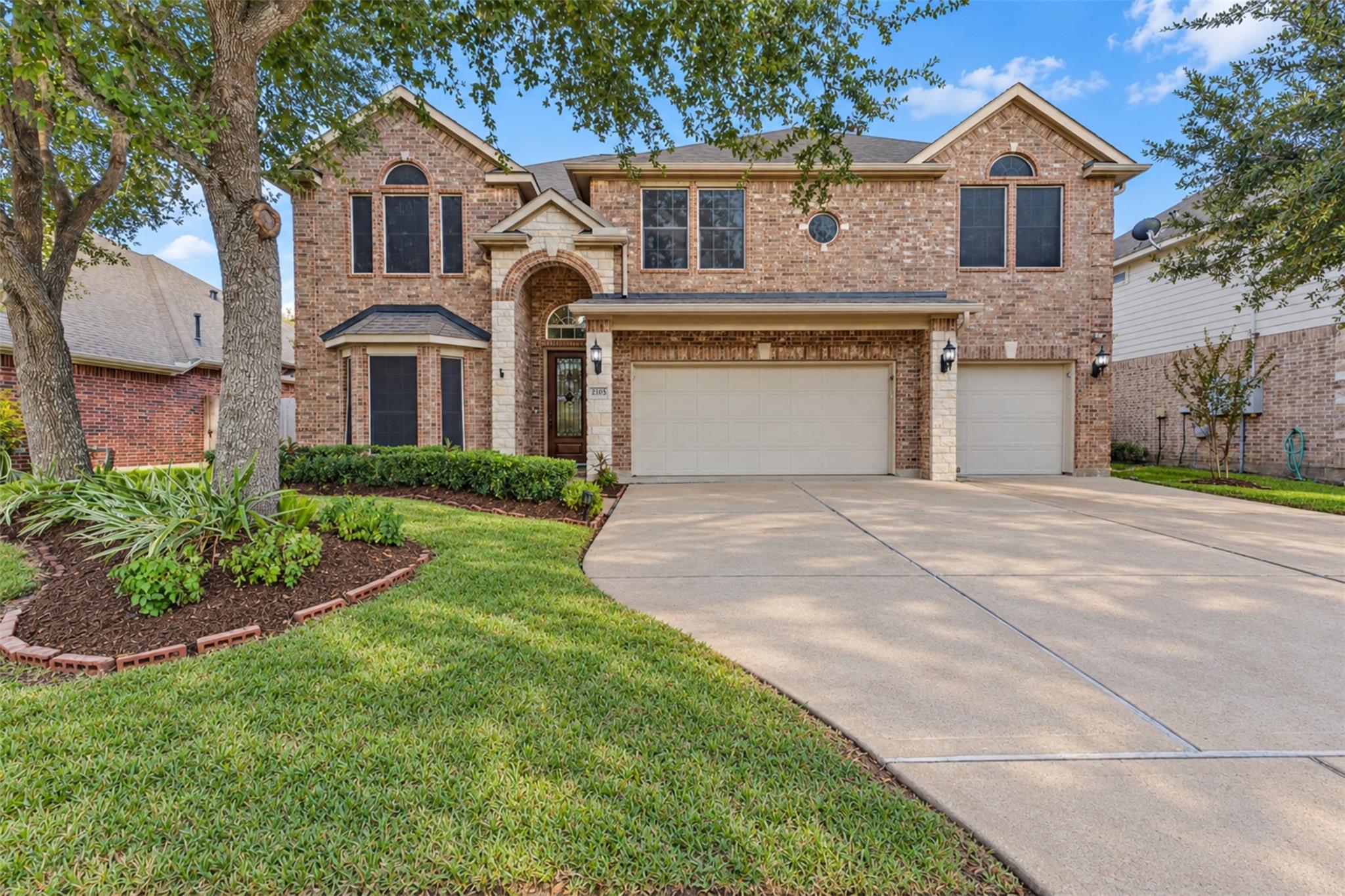 2105 Woodland Court
