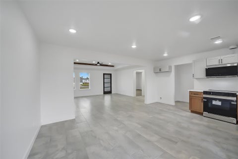 Tiny photo for 11702 Kelvin Court, Conroe, TX 77306 (MLS # 97246640)