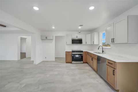 Tiny photo for 11702 Kelvin Court, Conroe, TX 77306 (MLS # 97246640)