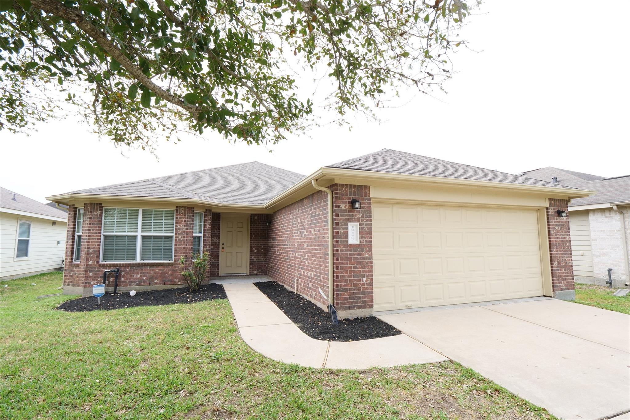 19127 Canaras Court
