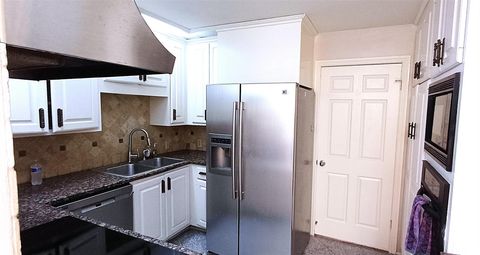 Photo of 3350 Mccue Road #201, Houston, TX 77056 (MLS # 43900431)