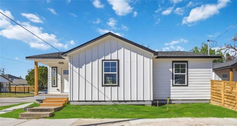 Photo of 1501 Cavalcade Street, Houston, TX 77009 (MLS # 8680683)