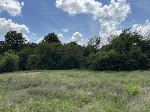 Photo of 2720 Avenue K, Fort Worth, TX 76105 (MLS # 70232995) Photo of 2720 Avenue K, Fort Worth, TX 76105 (MLS # 70232995)