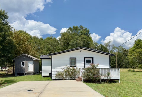 Photo of 173 11th Street, Onalaska, TX 77360 (MLS # 3703794)