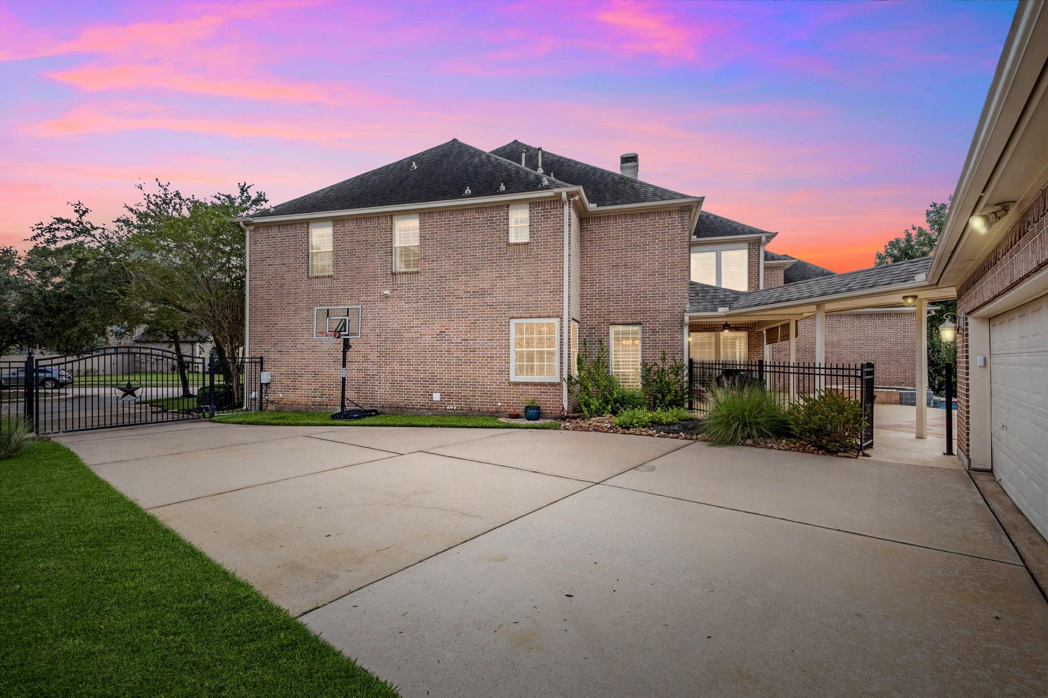 2827 Broken Arrow