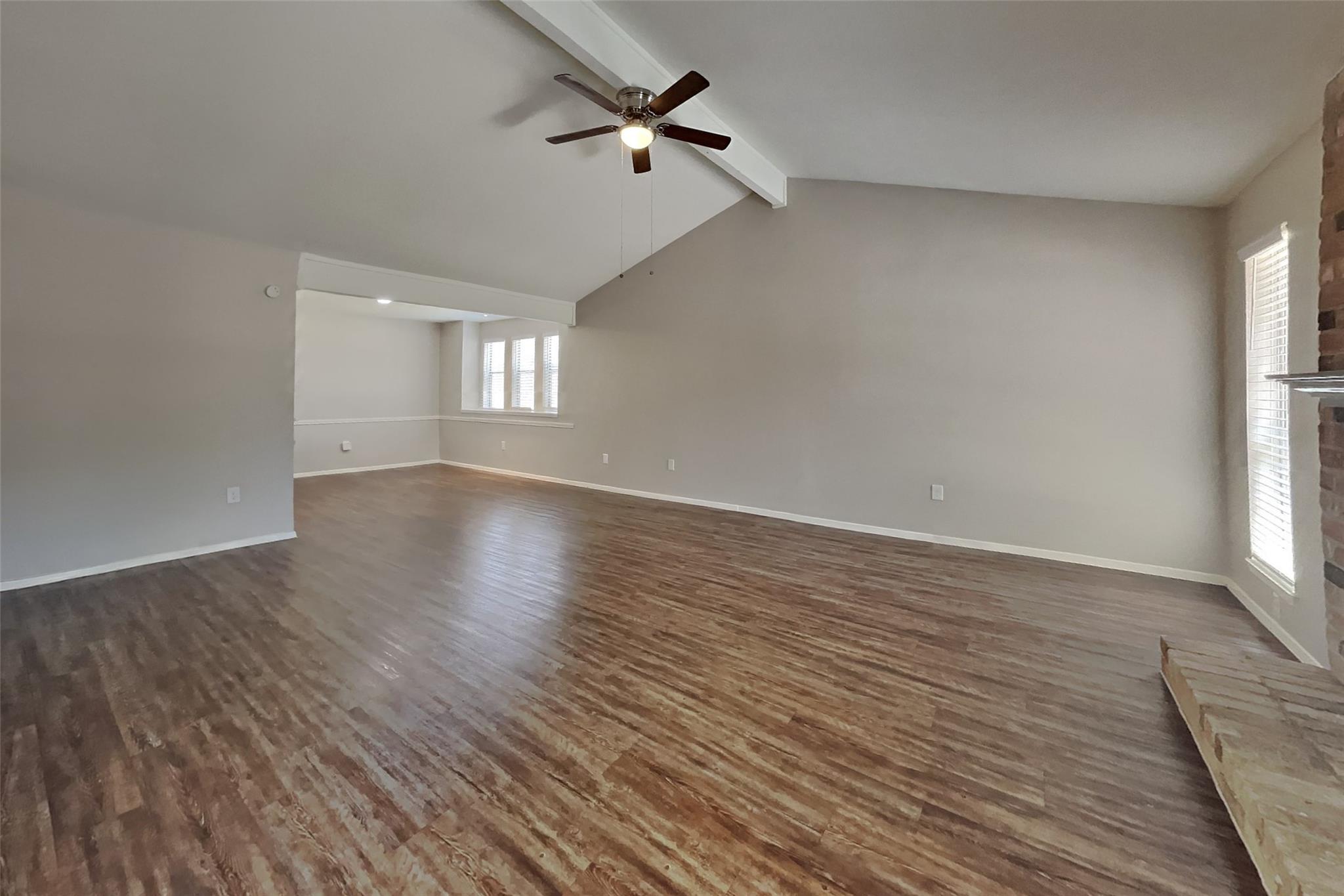 22702 Market Square Lane