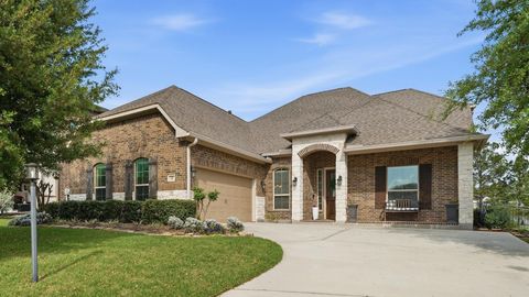 Photo of 32 Waterford Way, Montgomery, TX 77356 (MLS # 20472700)