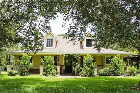 Vacant Land For Sale - 1076 W Branding Iron Rd<br/> Weimar, TX 78962