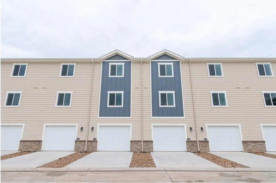 21155 Gosling Road 47C