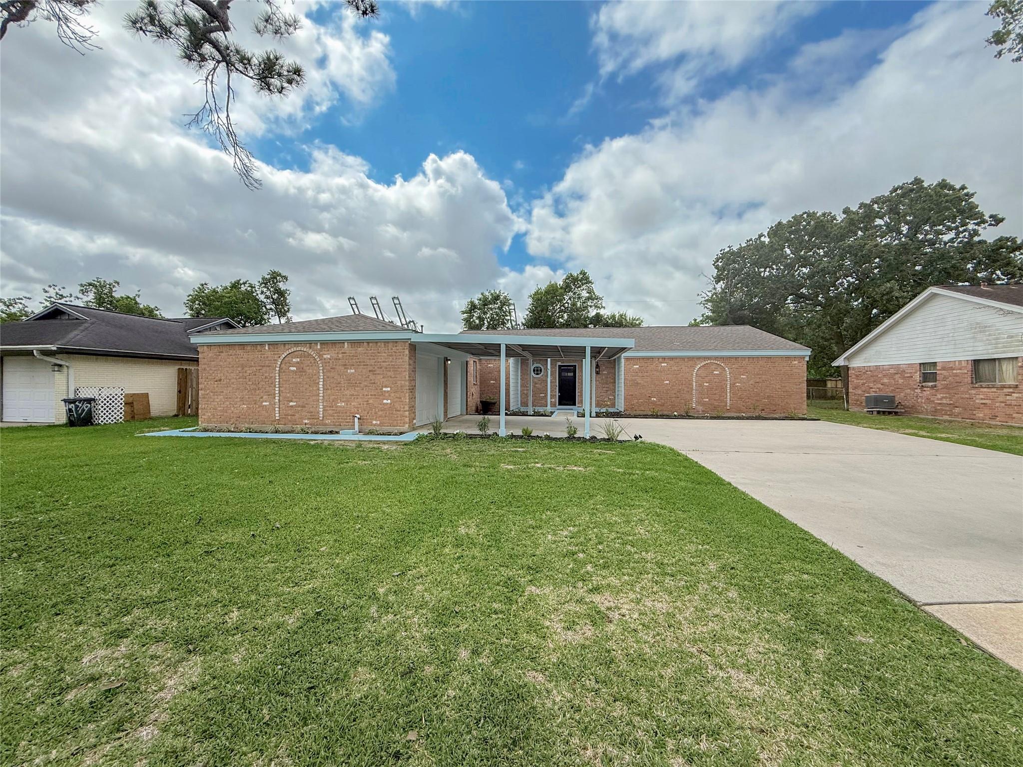 423 Baywood Street