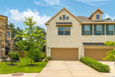 Townhouse For Sale - 28104 Rocky Heights Drive<br/> Spring, TX 77386