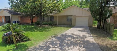 Photo of 3005 Somerset Avenue, Texas City, TX 77590 (MLS # 68411564)
