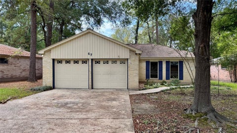 Photo of 67 E White Willow Circle, The Woodlands, TX 77381 (MLS # 55281424)