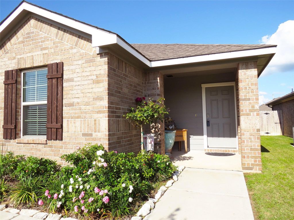 Photo of 2419 Divot Lane Lane, Navasota, TX 77868 (MLS # 42030901)
