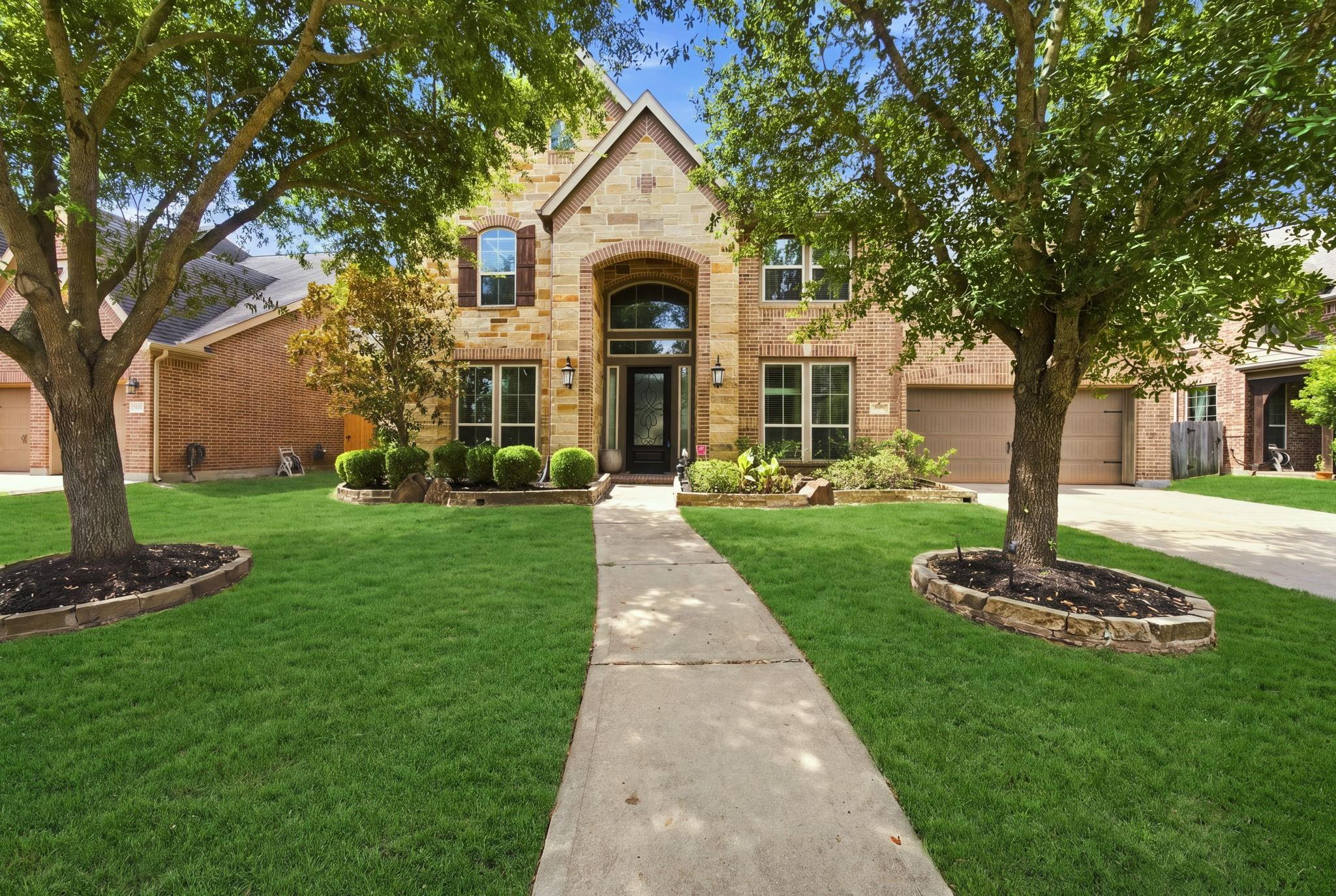 3923 Pebble Heights Lane
