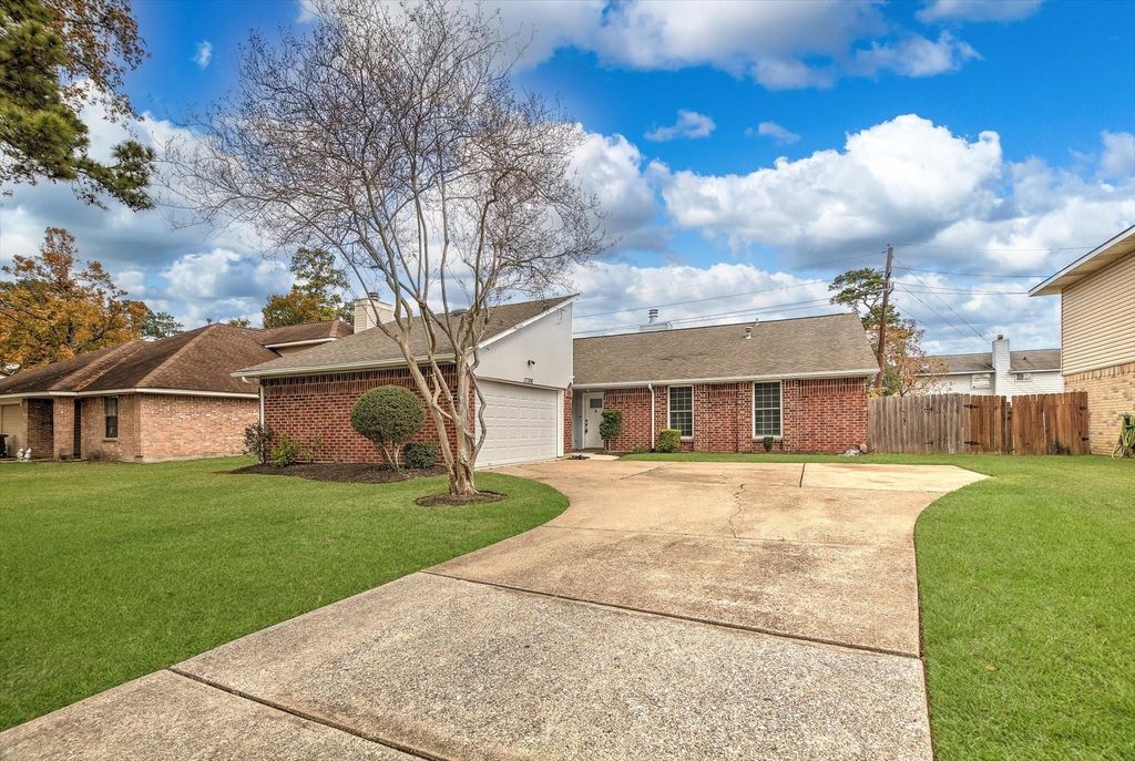 Photo of 17306 Huntersglen Circle, Humble, TX 77396 (MLS # 43432883)