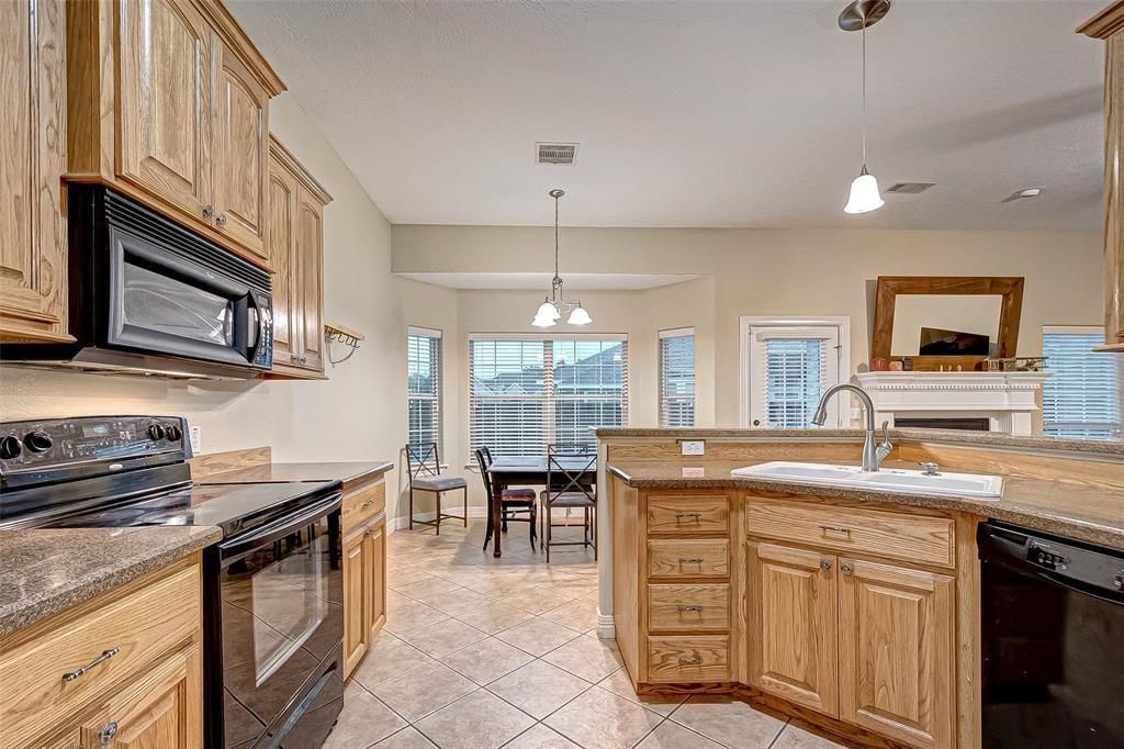 Photo of 110 Monterrey Road W, Montgomery, TX 77356 (MLS # 27009535)