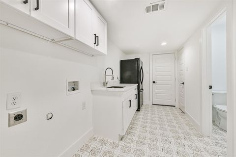 Tiny photo for 18610 Martinique Drive, Houston, TX 77058 (MLS # 58650787)