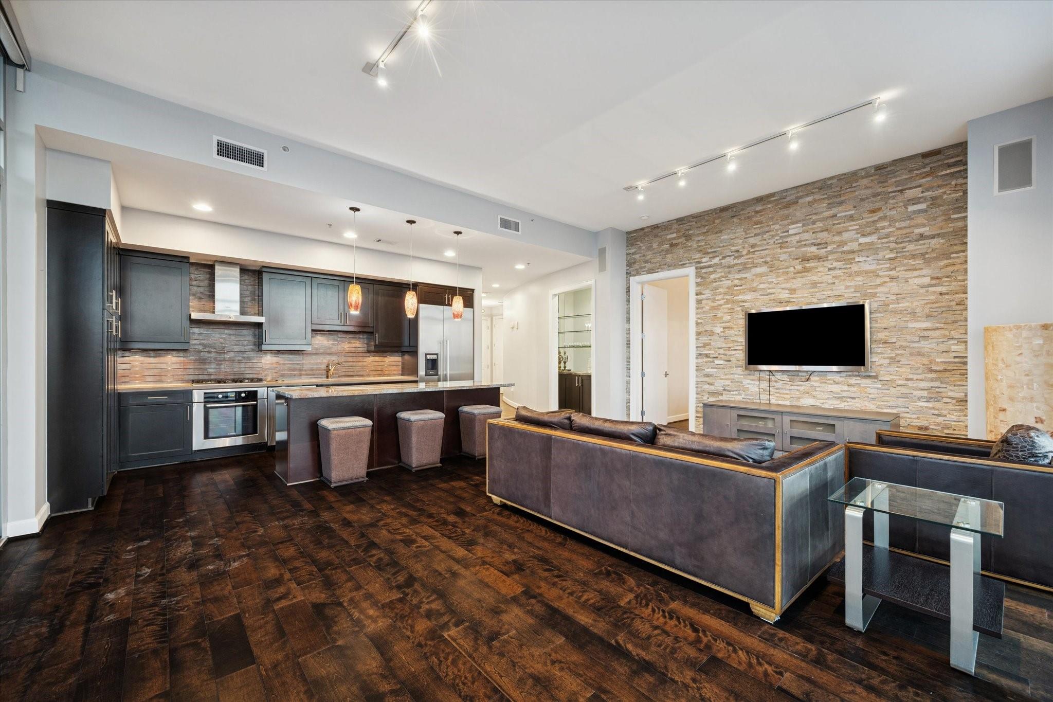 2207 Bancroft Street 1606