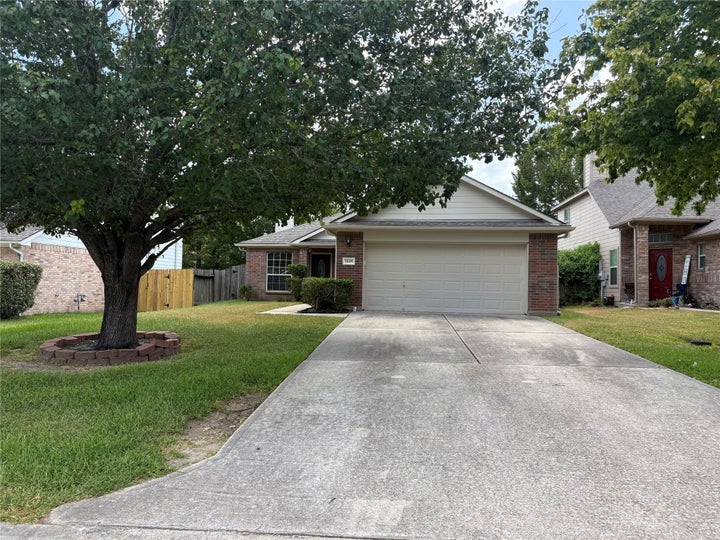 Photo 1 of 9 — 18499 Sunrise Pnes, Montgomery, TX 77316