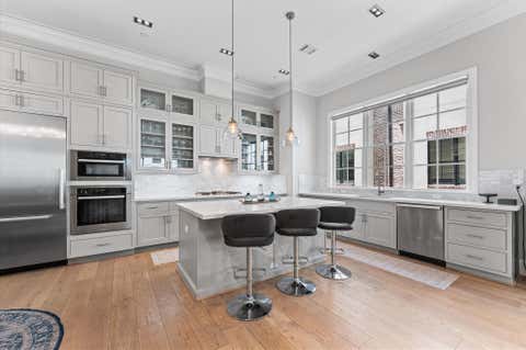 Photo of 1308 Castle Court #A, Houston, TX 77006 (MLS # 44987036)
