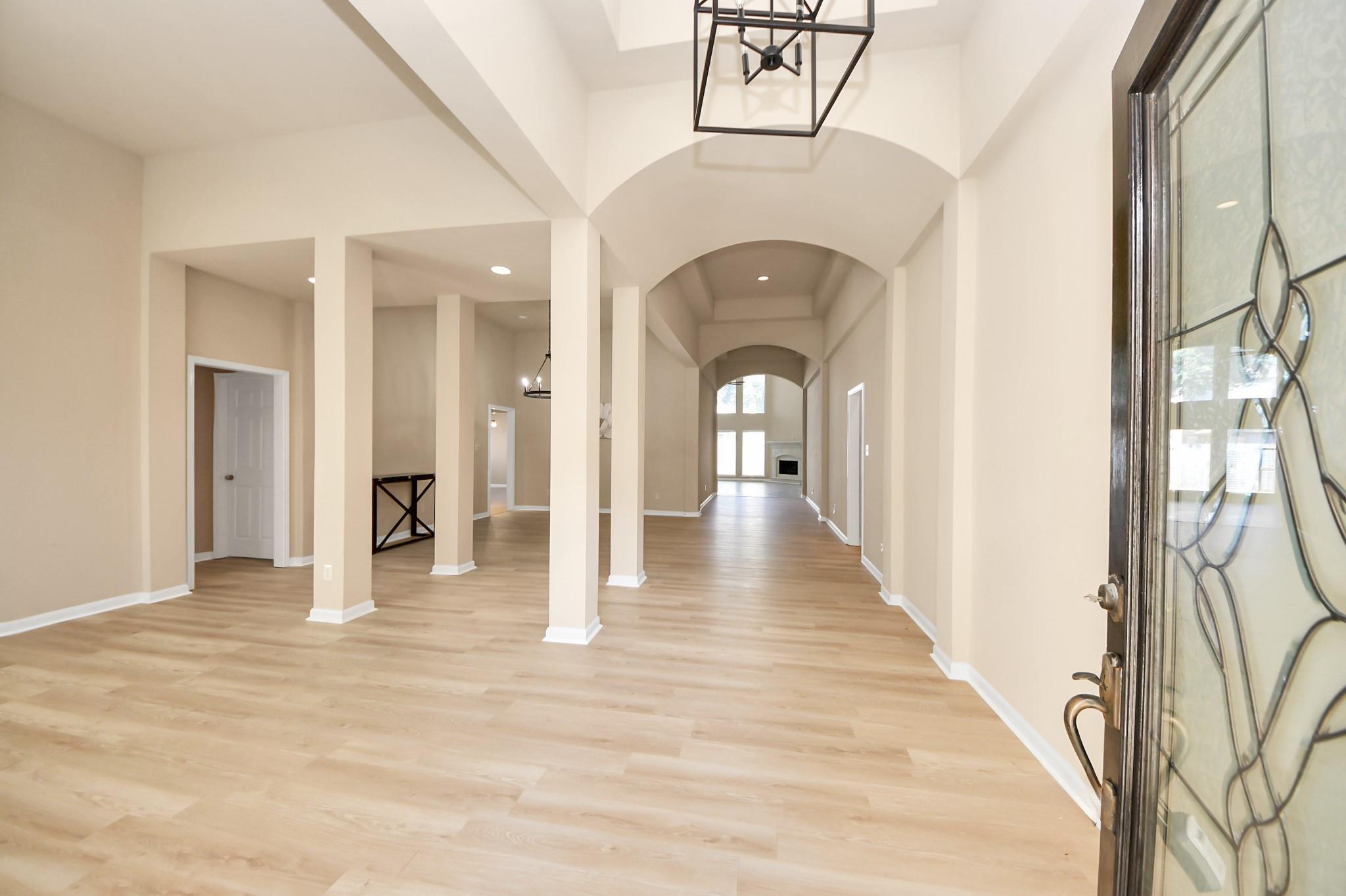 2230 Dali Lane
