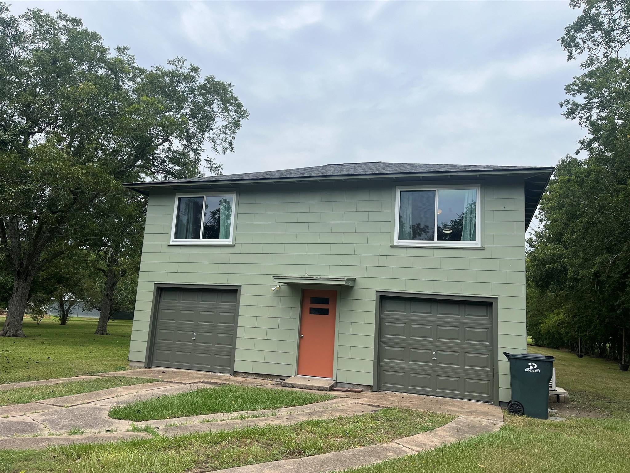 409 Doris Street