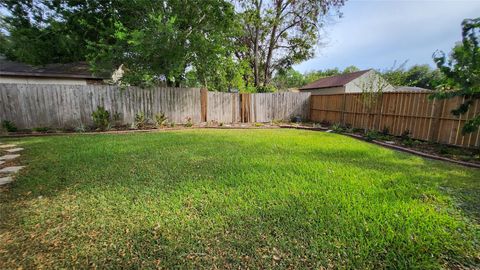 Tiny photo for 7314 El Cresta Drive, Houston, TX 77083 (MLS # 70939831)