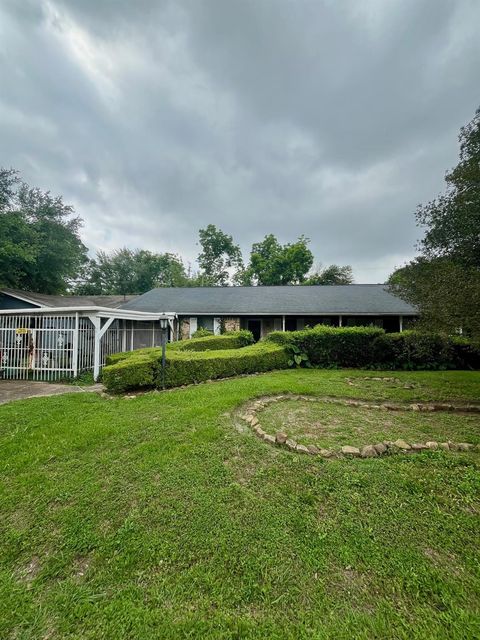 Photo of 2923 Ellington Street, Houston, TX 77088 (MLS # 47940104)