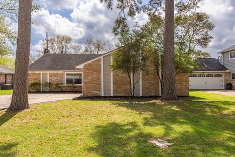 Photo of 5502 Forest Timbers Drive, Humble, TX 77346 (MLS # 68608358)