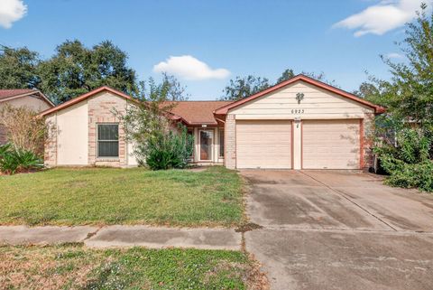 Photo of 6923 Kearney Drive, Richmond, TX 77469 (MLS # 45551174)