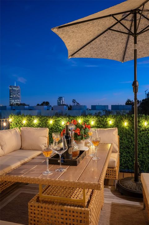 Tiny photo for 913 Thompson Street, Houston, TX 77007 (MLS # 10024284)