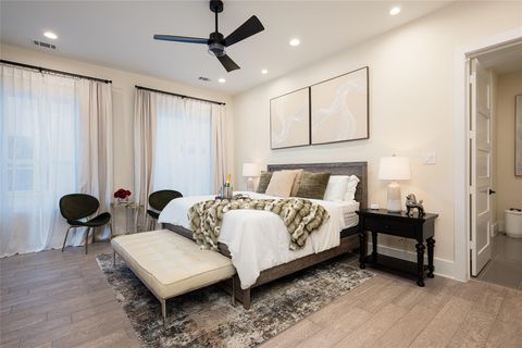Tiny photo for 913 Thompson Street, Houston, TX 77007 (MLS # 10024284)