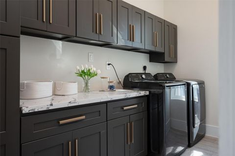 Tiny photo for 913 Thompson Street, Houston, TX 77007 (MLS # 10024284)