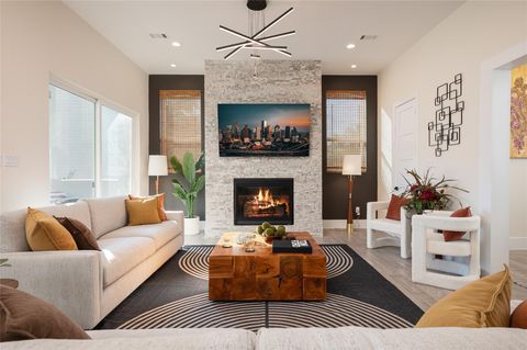 Photo of 913 Thompson Street, Houston, TX 77007 (MLS # 10024284)