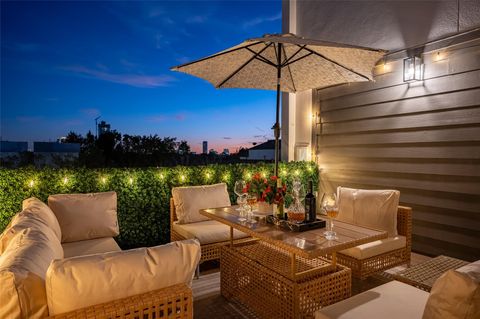 Tiny photo for 913 Thompson Street, Houston, TX 77007 (MLS # 10024284)