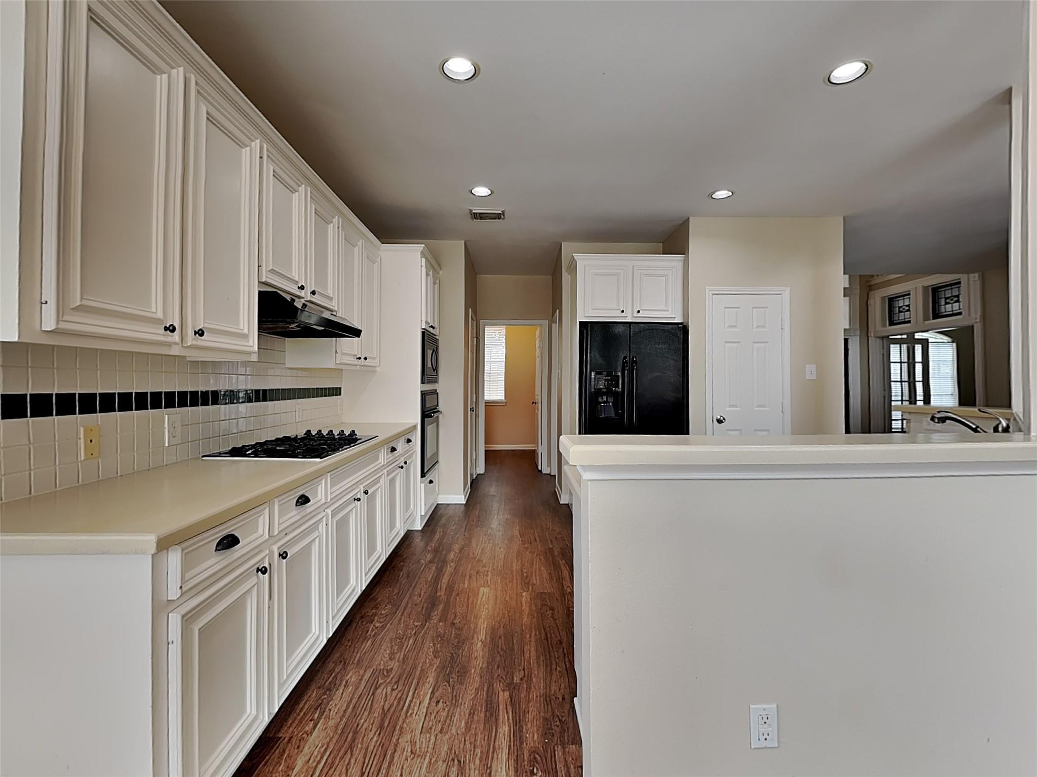 141 S Laguna Pointe Drive