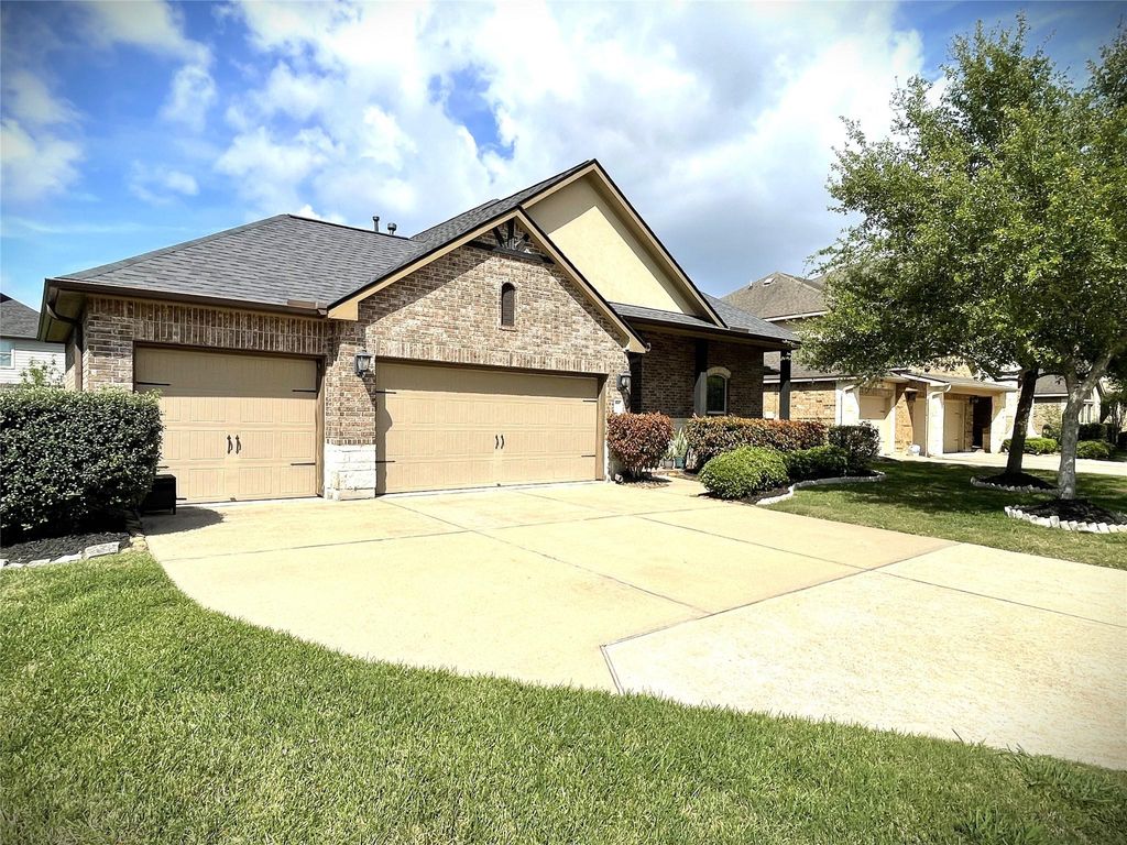 Photo of 738 Somerset Landing Lane, League City, TX 77573 (MLS # 59548866)