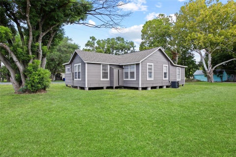 Tiny photo for 102 22nd Street N, Texas City, TX 77590 (MLS # 4270447)