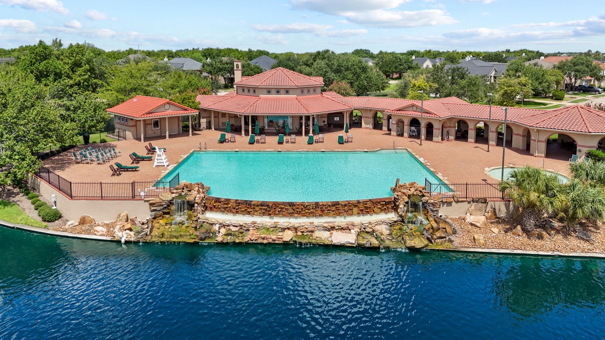 2222 Palm Harbour Drive