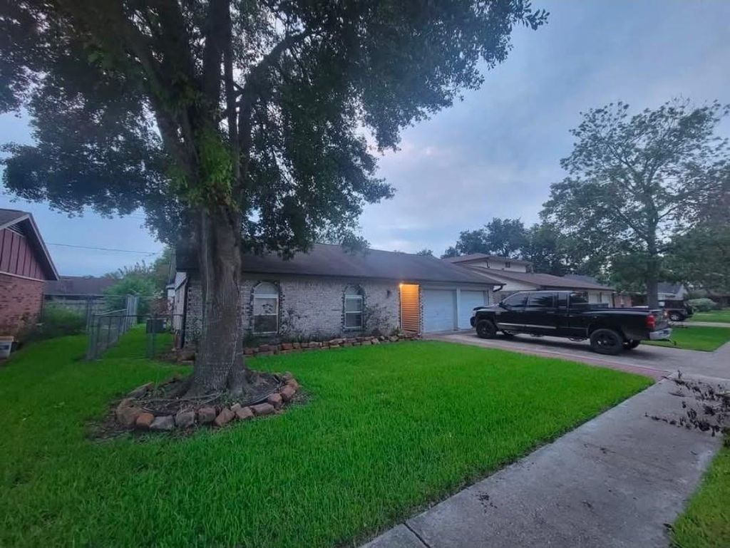 Photo of 10014 Carlow Lane, La Porte, TX 77571 (MLS # 76722953)