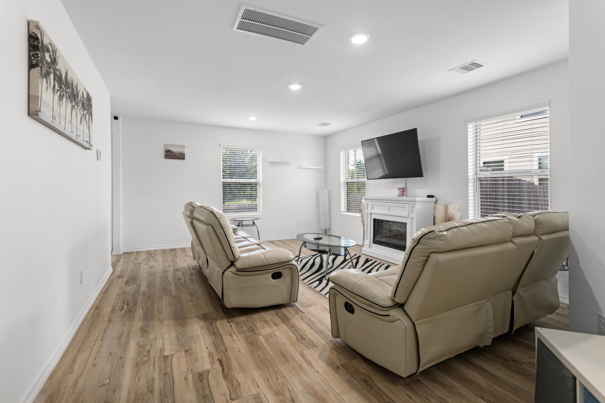 10933 S Lake Mist Lane