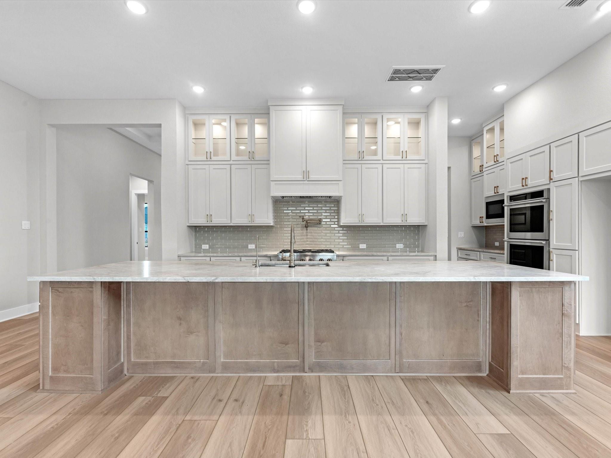 18 Woodland Creek Court
