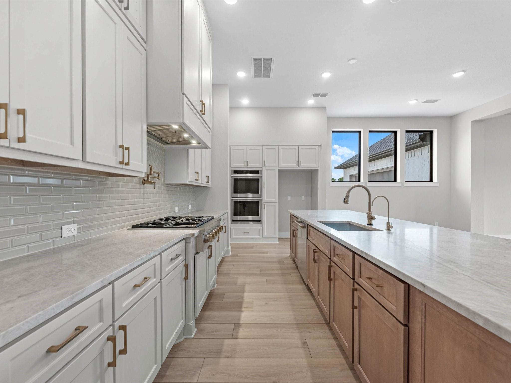 18 Woodland Creek Court