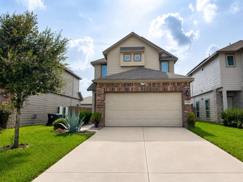 Photo of 13428 Merryville Harrogate Lane, Houston, TX 77048 (MLS # 98991937)
