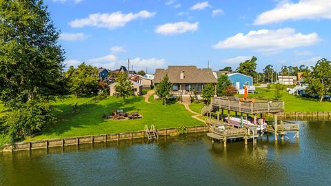 Photo of 111 7th Avenue, Onalaska, TX 77360 (MLS # 20251210)