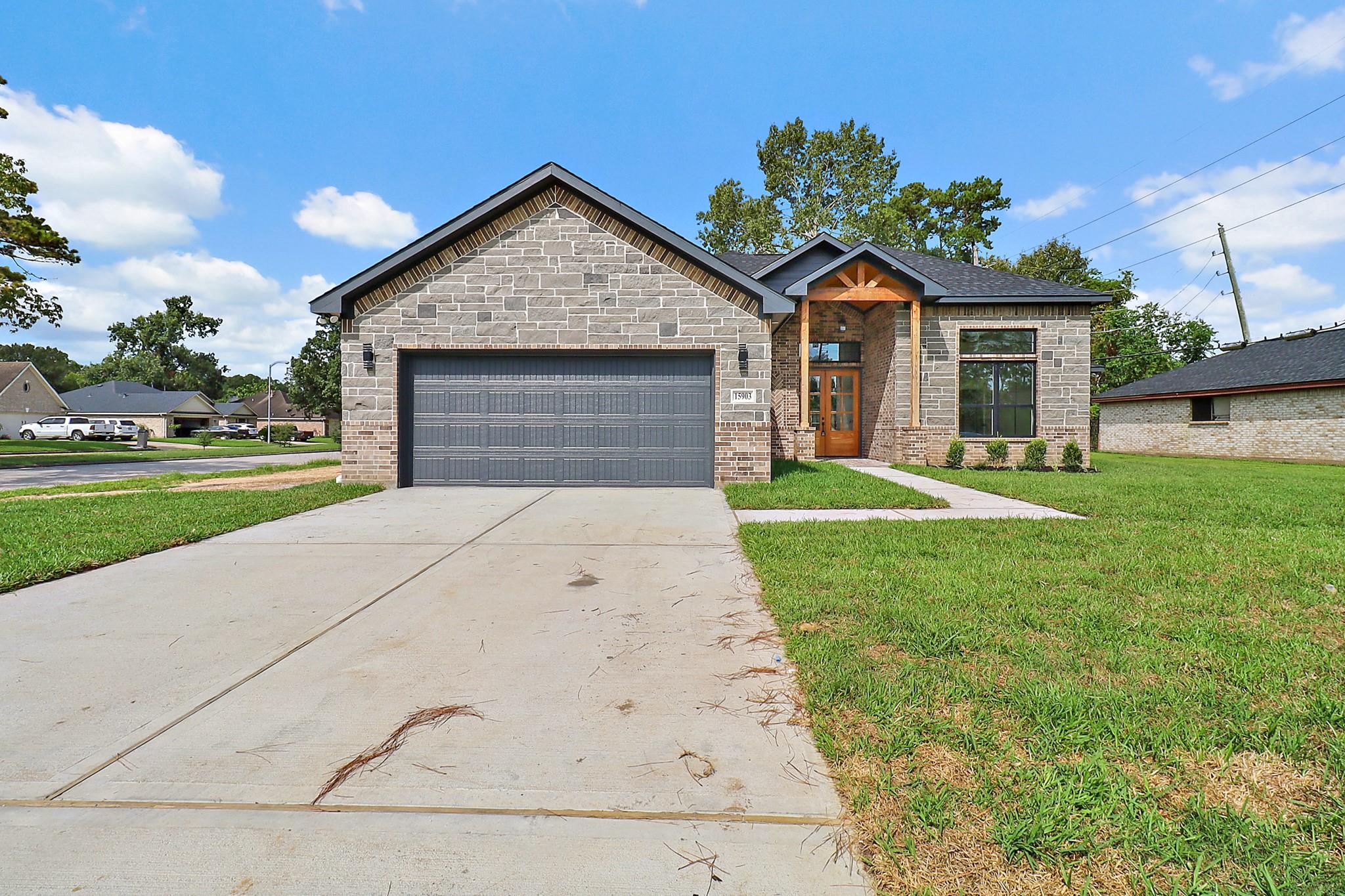 2035 White Feather Trail